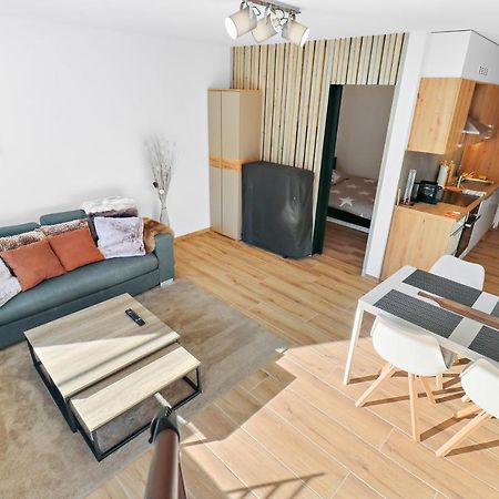 Appartement Cosy Et Renove Au Coeur De La Station Crans-Montana Exteriör bild